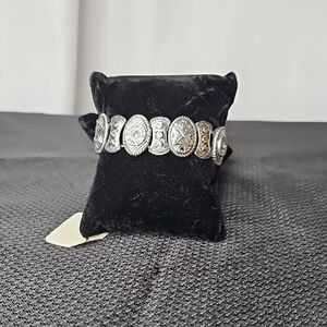Intricate Silver Bracelet with Vintage Charm